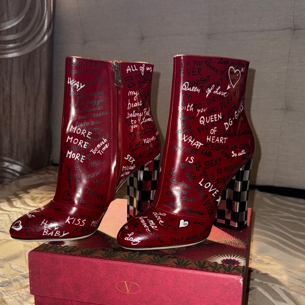 Dolce & Gabbana Red Graphic Heeled Boots